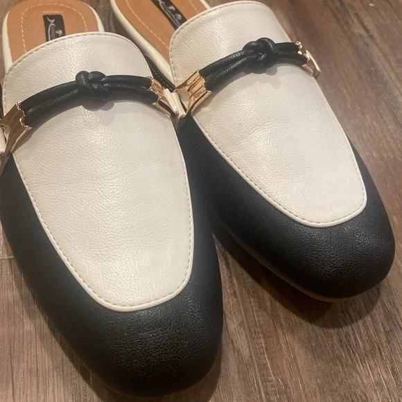 Black and white retro style, penny slip on loafers - faux leather - Sz43 fits 10 - Picture 3 of 6